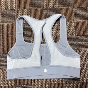 Lululemon size 8 sports bra